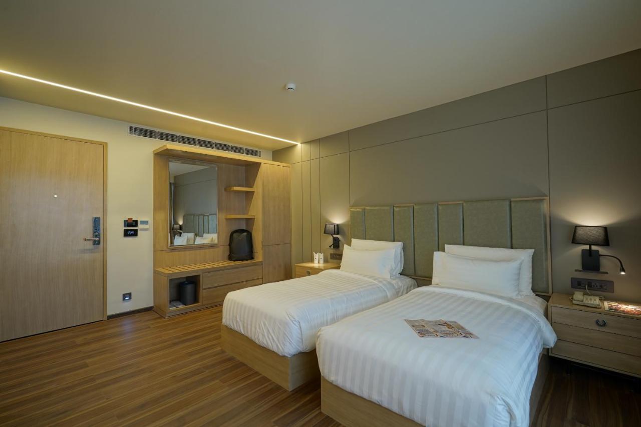 The Galleria Hotel Rajkot Luaran gambar