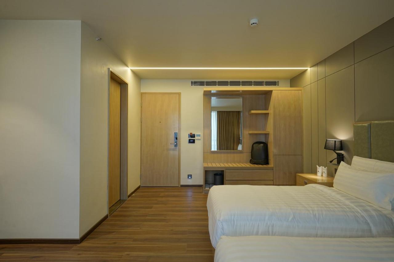The Galleria Hotel Rajkot Luaran gambar