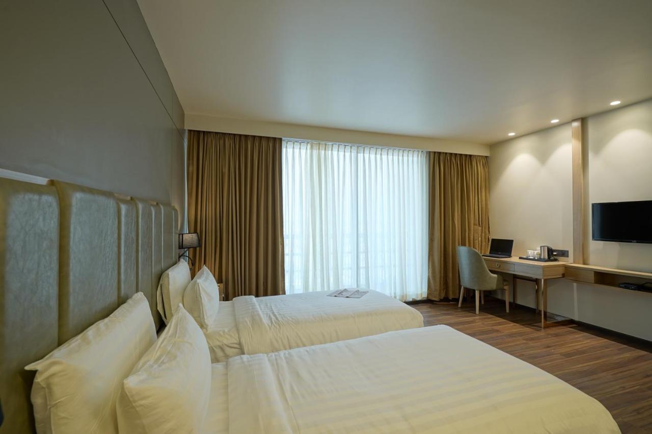 The Galleria Hotel Rajkot Luaran gambar